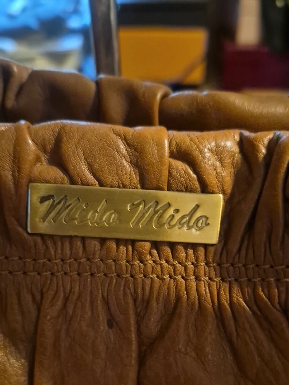 Mido Mido Tan Gathered Shoulder Bag - Picture 2 of 14